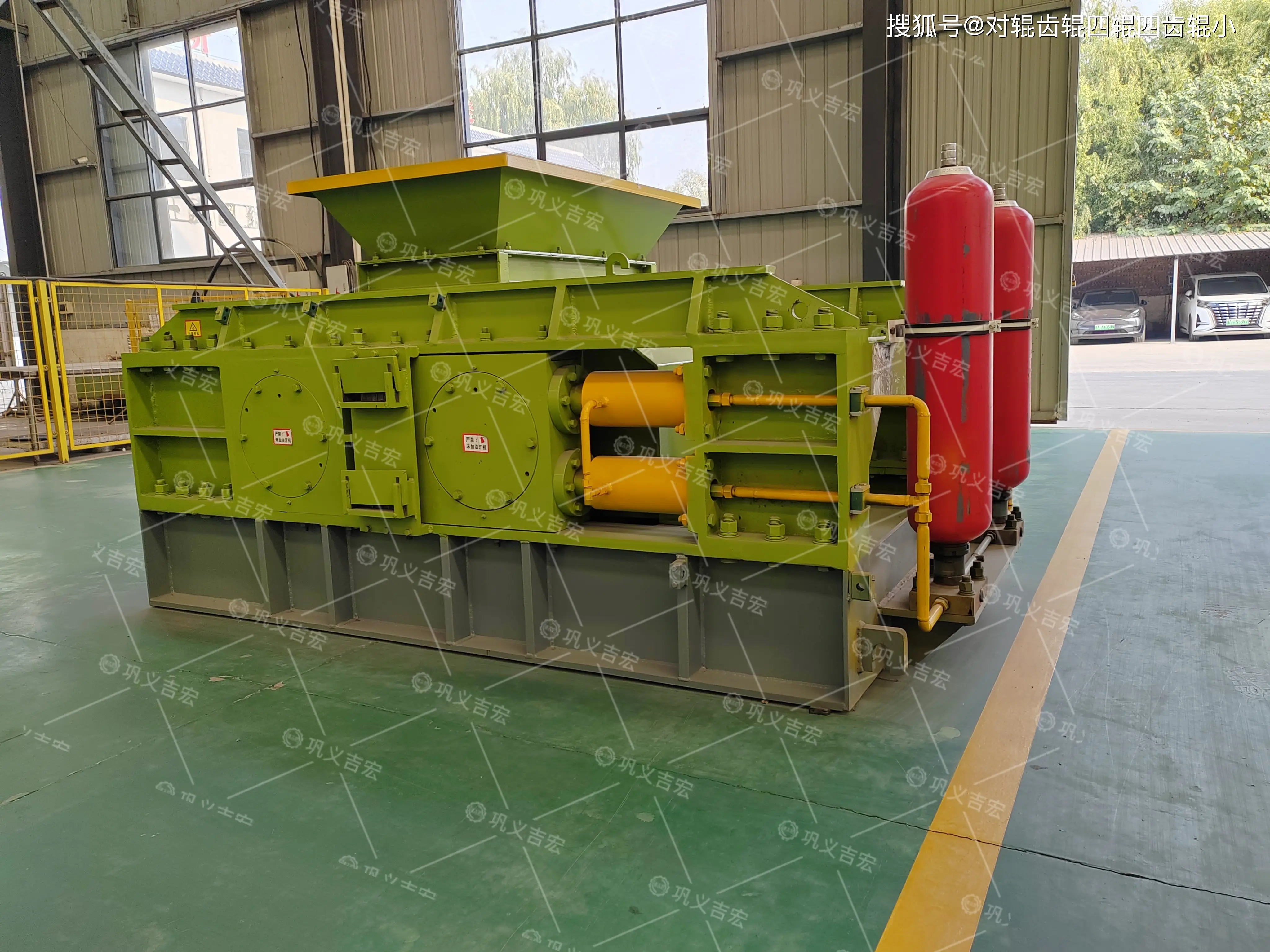 液壓對輥破碎機(jī)：礦山與建材行業(yè)的綠色動(dòng)力引擎